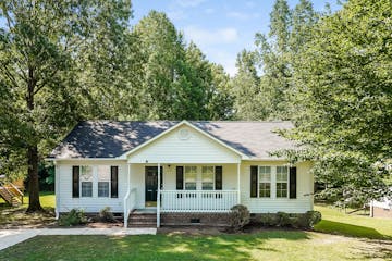 1491 Smokey Mountain Dr Zebulon, NC 27597